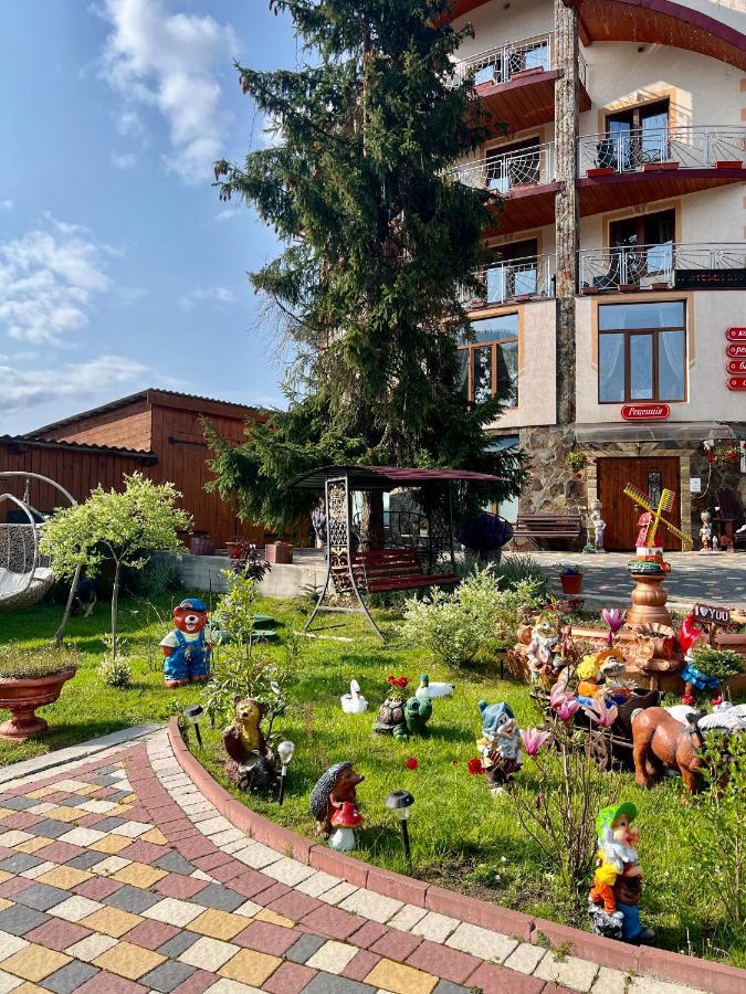 Sadyba U Halyny Sunrise Bukovel Exterior photo